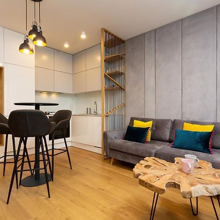 Apartment City Center Grzybowska By Renters Prestige Varsovia Exterior foto
