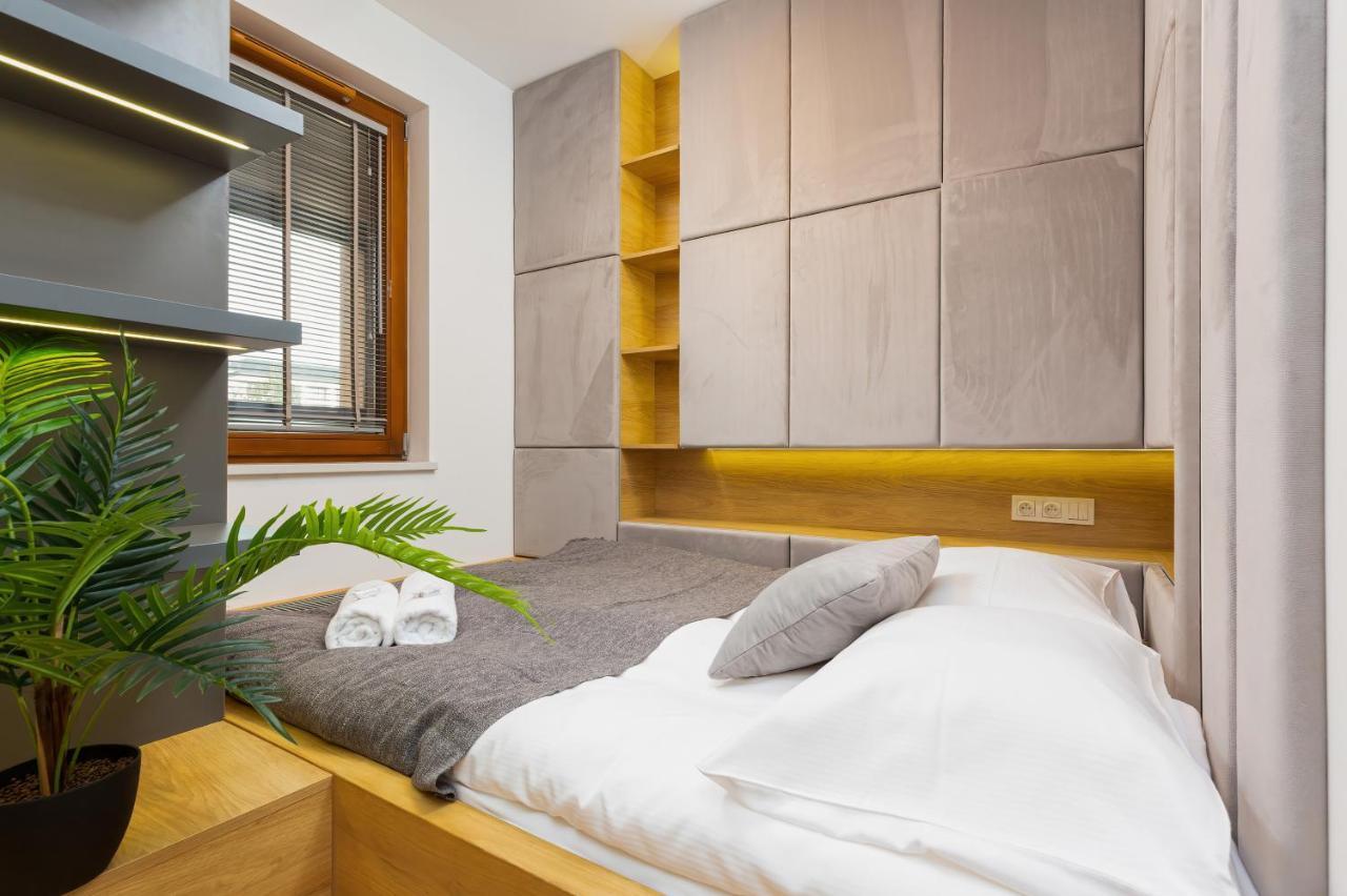 Apartment City Center Grzybowska By Renters Prestige Varsovia Exterior foto